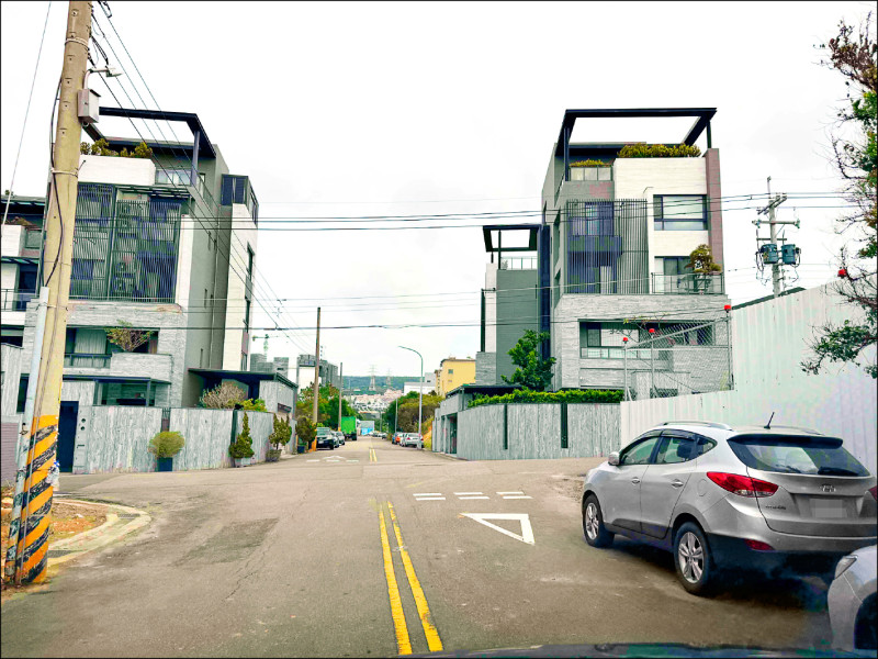 沙鹿鹿陽國小9路口無紅綠燈 議員︰太離譜