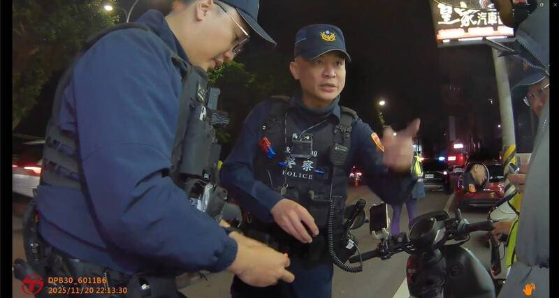 毒驾上路栽了！新竹市蔡姓男子吸毒开车遇临检，结果毒品唾筛呈三级毒品卡西酮类阳性，遭当场逮捕开罚。（新竹市警察局提供）