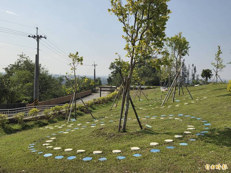 嘉市殯葬所一棵樹葬逾20先人 議員促市府擴充樹葬區