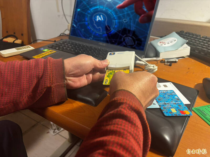 一天收入4000元！「提款卡測試手」在家上班 彰化警方用這方法逮到