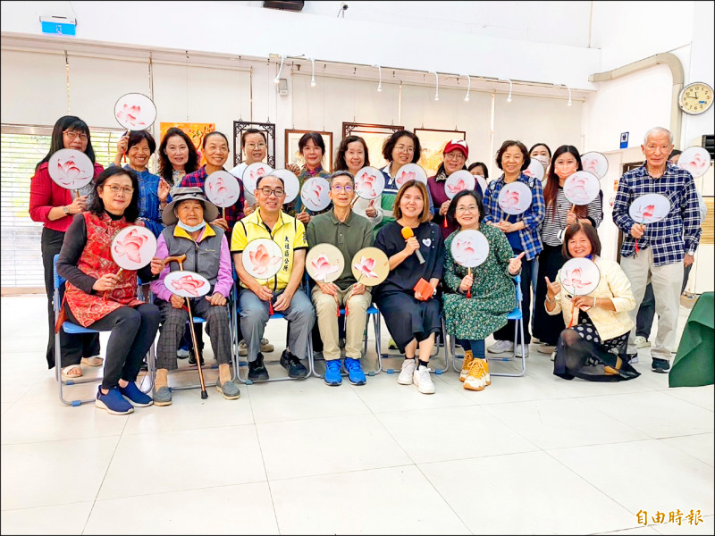 62藝術家攜手 高雄大社辦聯展