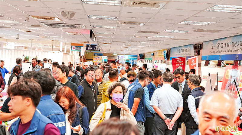 台中公車司機荒 民怨脫班誤點