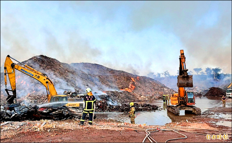 烏樹林廢棄物暫置場 火勢已控制