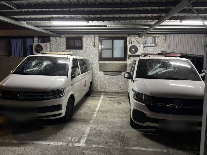 救護車也砸！球棒雙人組闖恆春旅遊醫院砸車 警方稱已掌握嫌犯