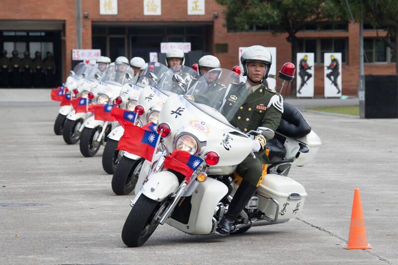 陸軍六軍團憲兵副連長咬傷女士官 勒令退伍賠償和解判拘役40日