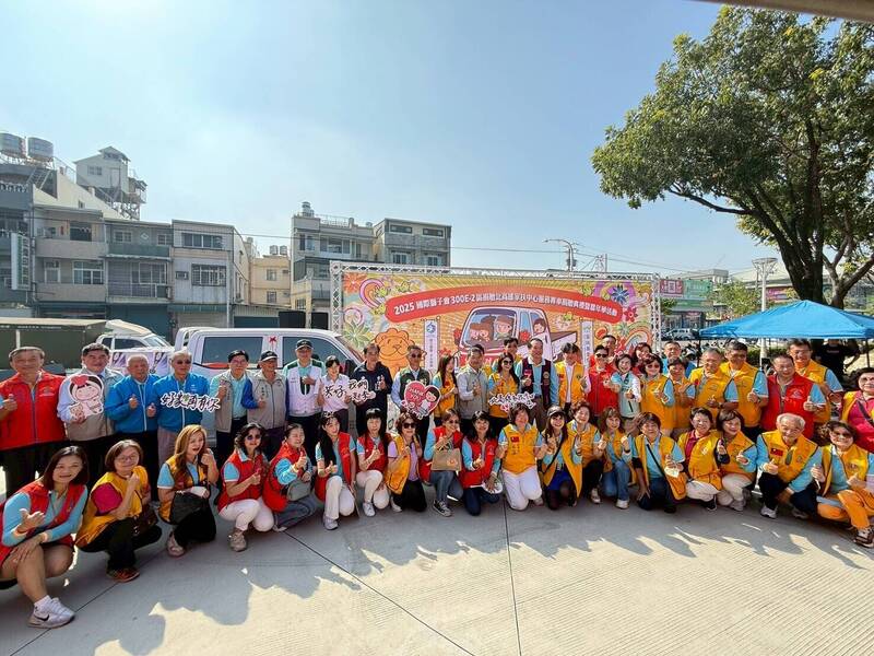 北高雄家扶服務上山下海 獅友捐專車載物資送愛