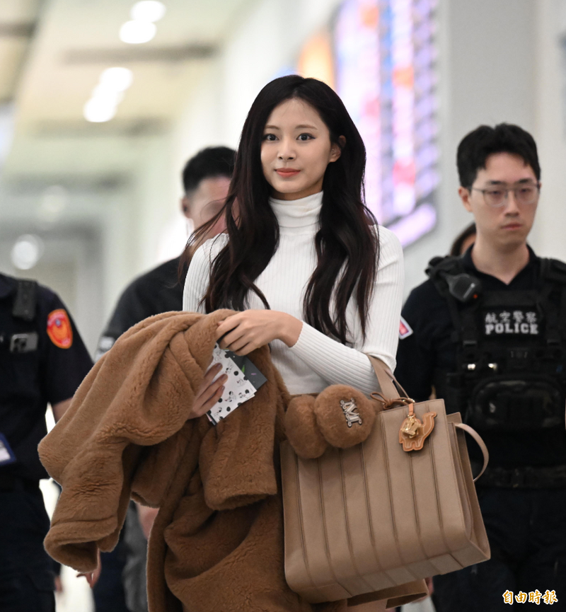 子瑜當年遭中國網暴民進黨噤聲現在出來蹭？ 藍白造謠遭鄉民轟炸