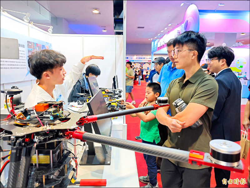 軍事人工智慧化 國防AI大秀成果