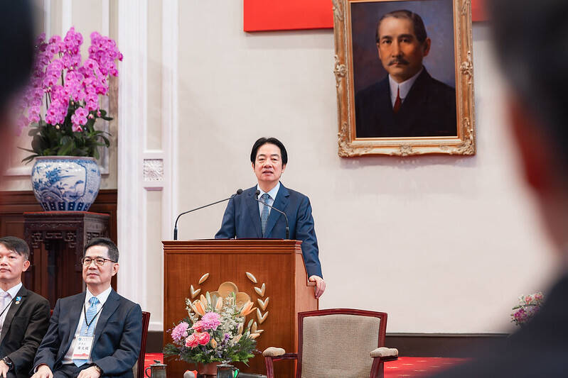 明年健保總額實質破兆 賴總統：聚焦3方向打造「健康台灣」