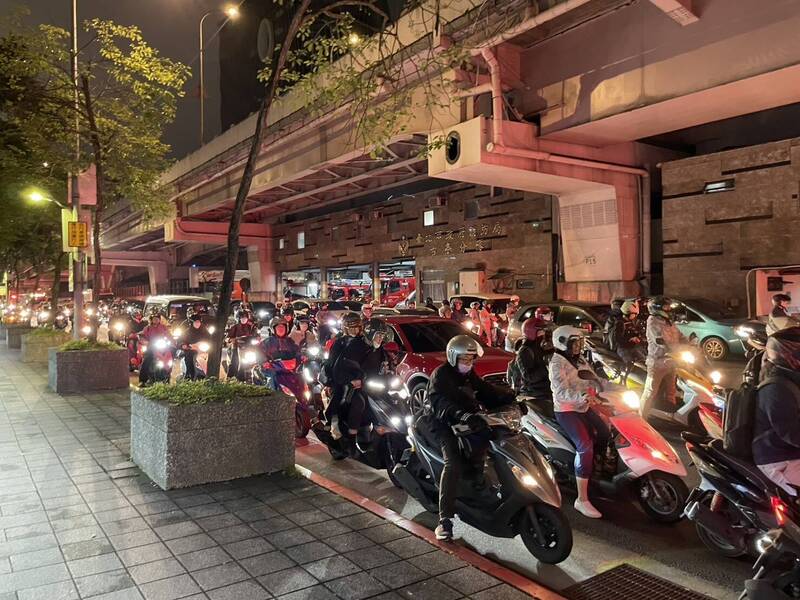 古亭消防隊大樓都更暫駐基隆路12年 尖峰時段出勤恐動彈不得