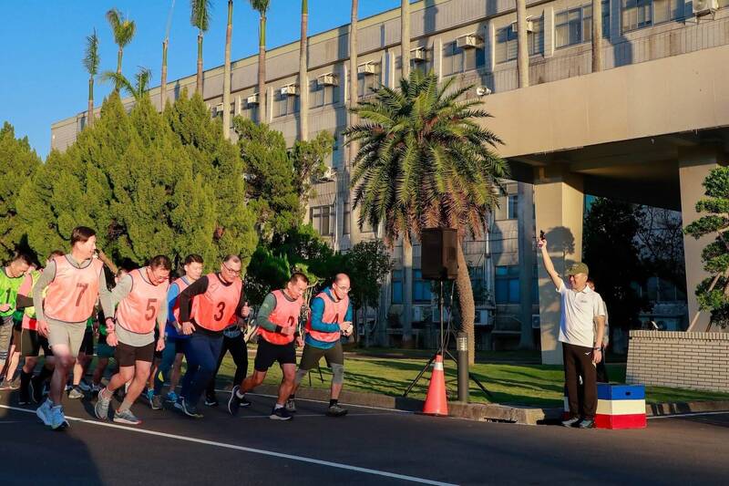 強化整體防衛戰力 陸軍「將官盃」體能戰技競賽龍潭登場