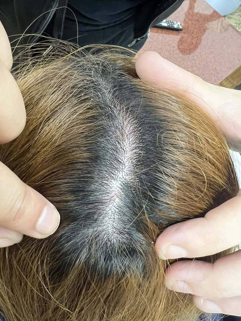 新北校園再傳霸凌 高三男疑不滿碰撞持美工刀割高一女頭髮、從3樓強行拖到1樓