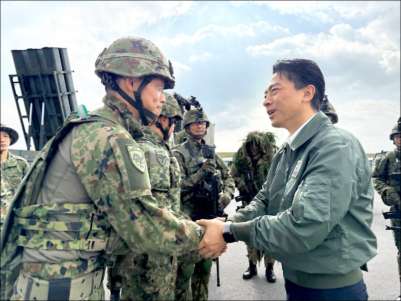 小泉視察西南群島 彰顯高市重視台灣