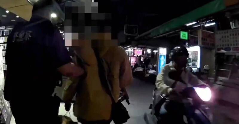 屏東夜市商家捐款箱被偷 警方迅速逮到竊嫌