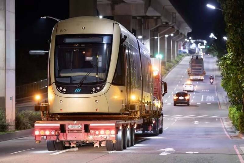 傳安坑輕軌運量低部分列車轉淡海 新北捷:送淡海機廠維修測試