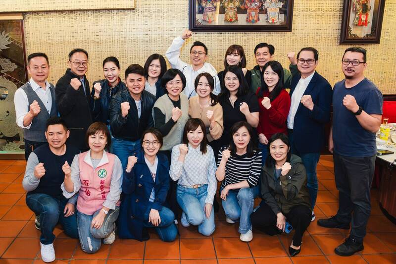 2026新北市長選戰動起來!蘇巧慧與市議員會議再申「迎戰一對一的選舉」