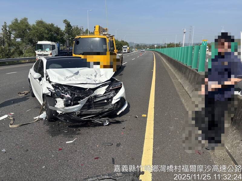 國3嘉義竹崎段11月第4起車禍! 3車追撞4人傷