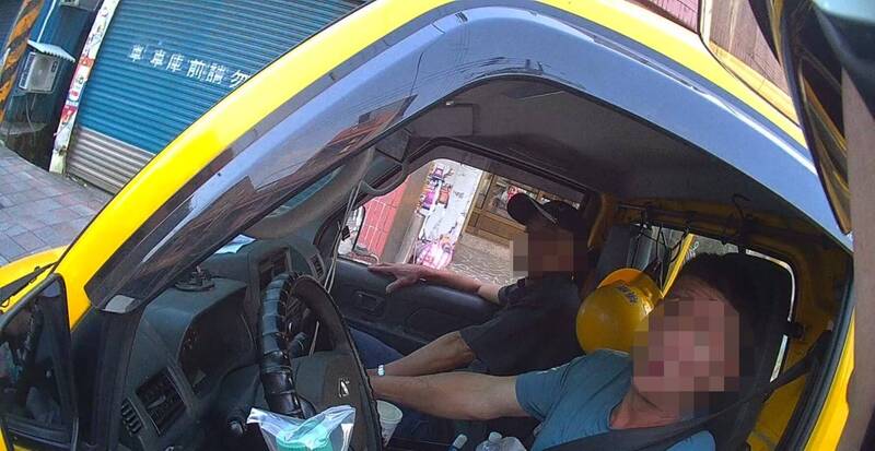 大溪小貨車搖搖晃晃 駕駛唾液快篩驗出安非他命陽性