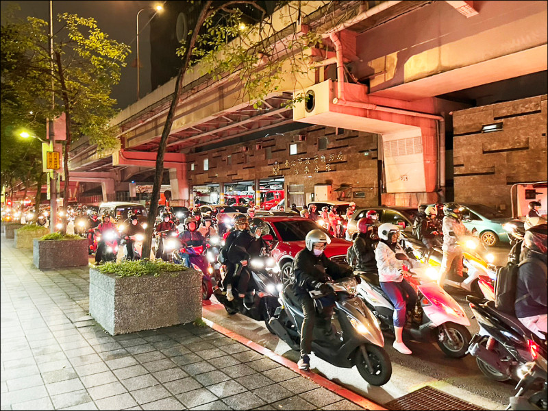 《北市》設高架橋下 古亭消防分隊尖峰難出勤