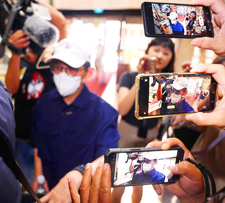 《TAIPEI TIMES》Police, teachers among offenders in child abuse forum