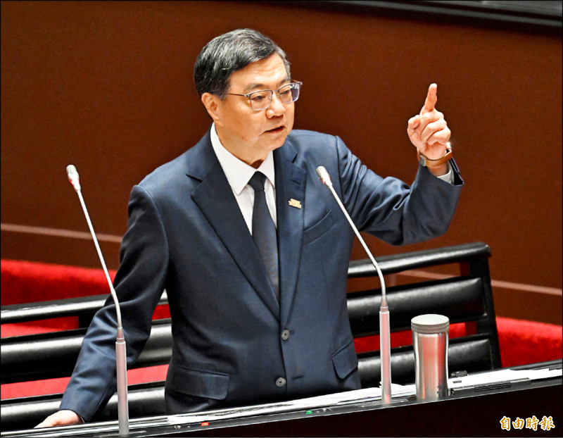 藍白稱院版財劃法沒試算》卓嗆：立院1年3修 哪次付委前有數字