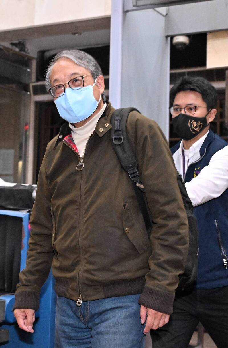 前連江縣府秘書長張龍德涉圖利「借牌投標」妻舅 深夜移送北檢複訊