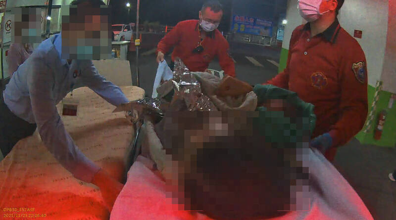 嘉市孕婦深夜急產 消防員樓梯間順利接生