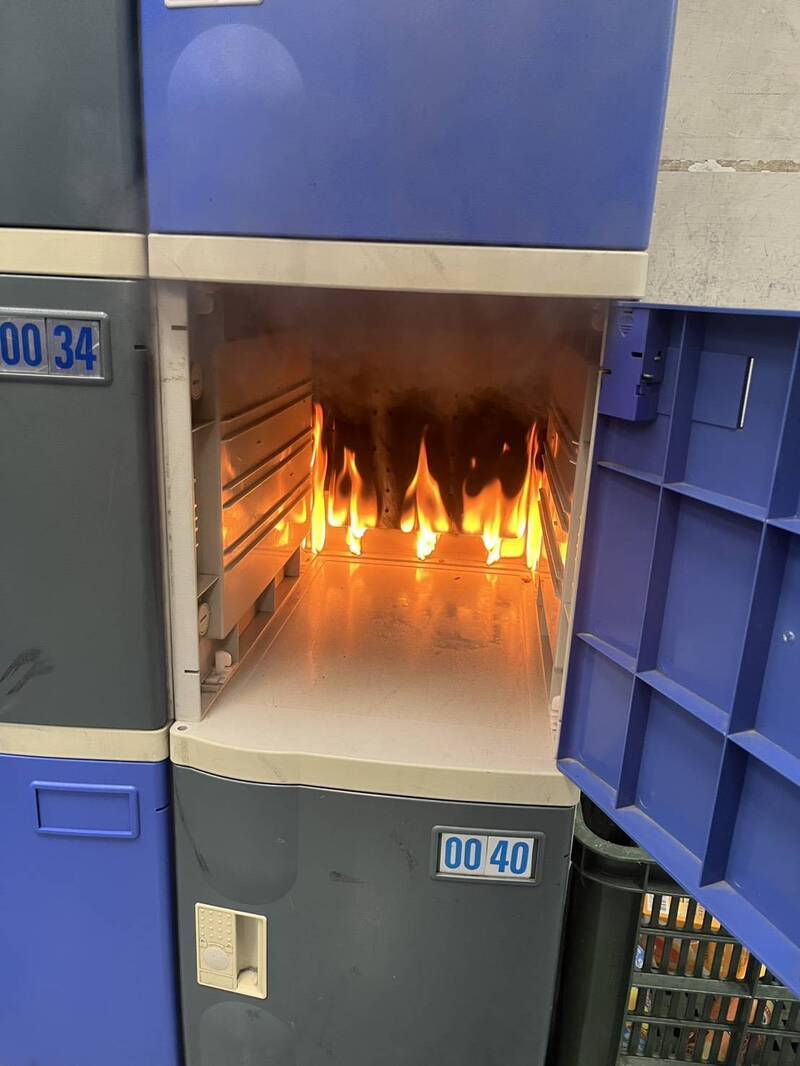 高雄市國中生調皮玩火 為殺蟲竟朝置物櫃噴酒精點火