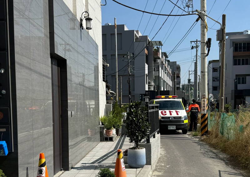 路寬不足2米！南市1社區保全不適急送醫 救護車進不來