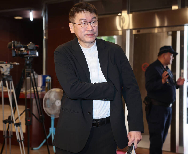 藍修法放寬中配參政危及國安？ 梁文傑：有中國籍在中共法律要提供情報