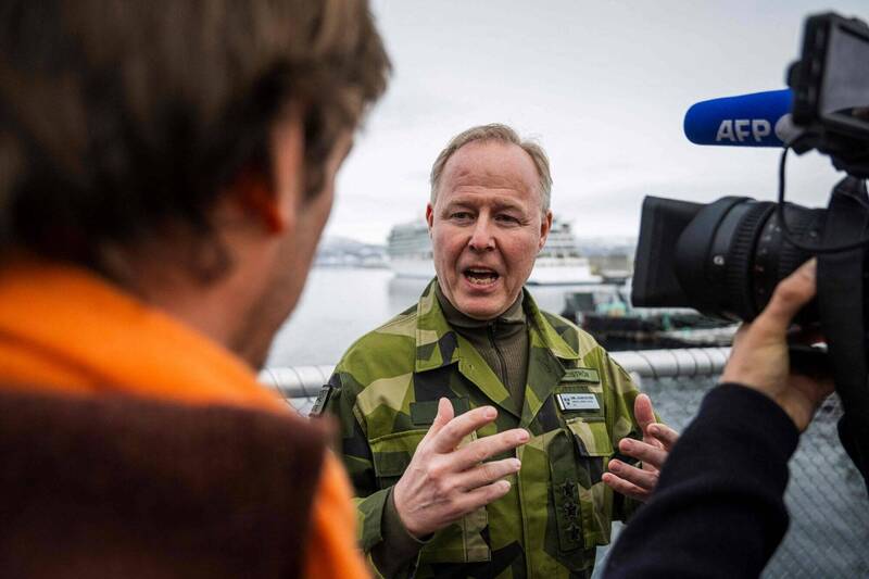 因應俄羅斯軍事威脅 瑞典擬增購長程武器、防空系統