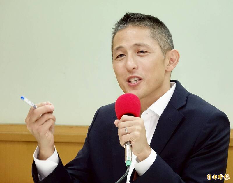 王世堅賭百份雞排不會被徵召選北市長  吳怡農笑：我不會加碼