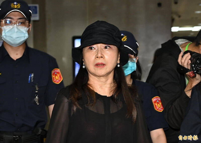 周玉蔻PO文稱黃國昌「硬上女學生」 高院判3月定讞