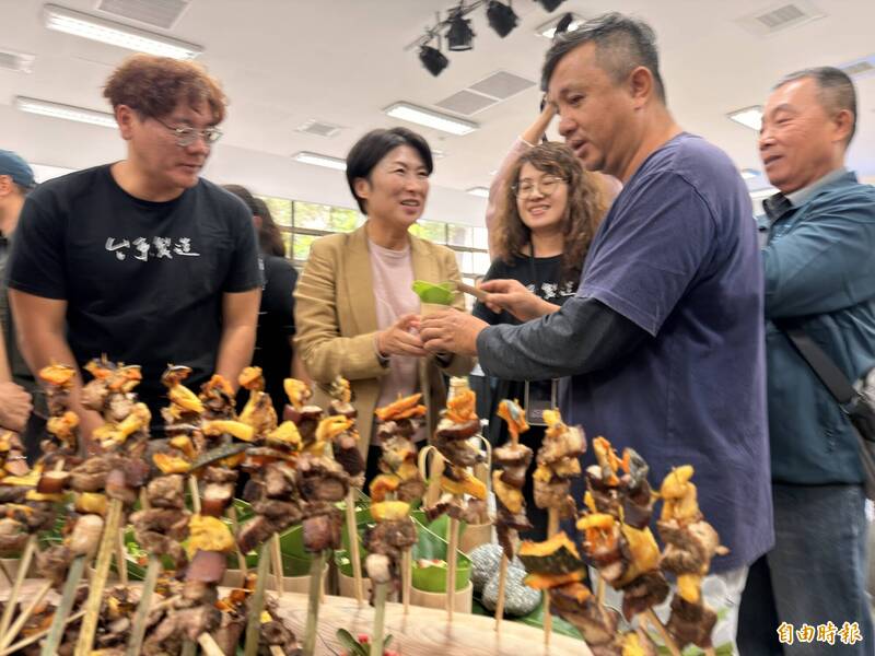 深耕完整永續觀光產業鏈 縣府攜手30家在地業者推動臺東永續慢旅