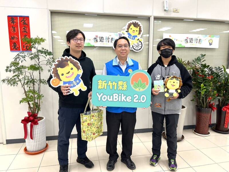 新竹縣YouBike騎乘突破500萬人次 通勤學生幸運領獎
