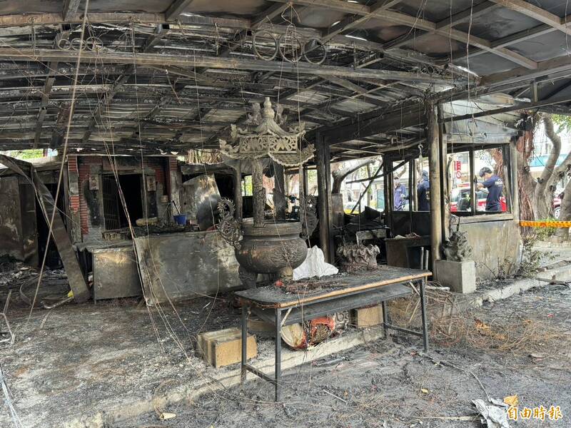 台中西區土地公廟暗夜惡火成廢墟 疑是2男孩玩點香器釀災