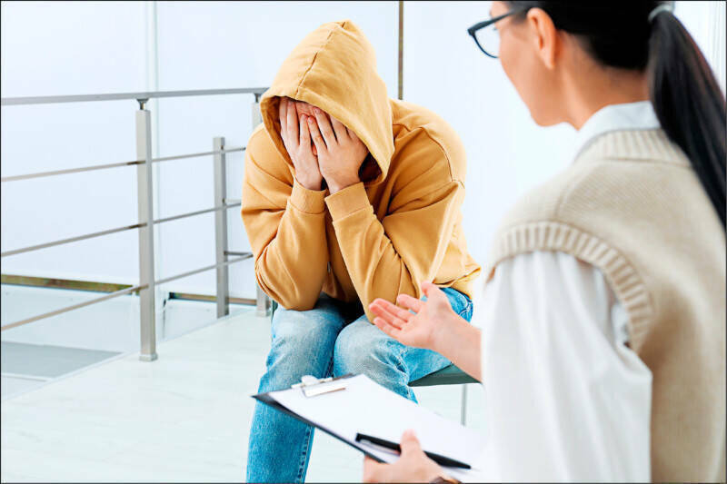 投訴、行政壓力夾擊教師!諮商全聯會籲精進支持方案