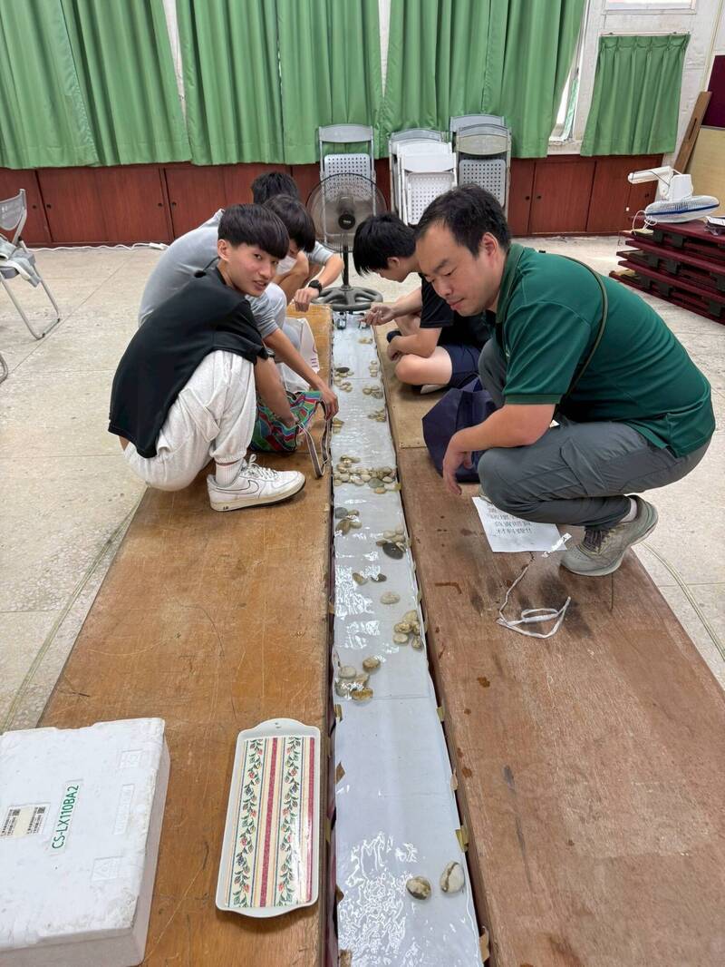 「銣含量超高？」 台南百年碎瓷讓日本學生敲響科學魂