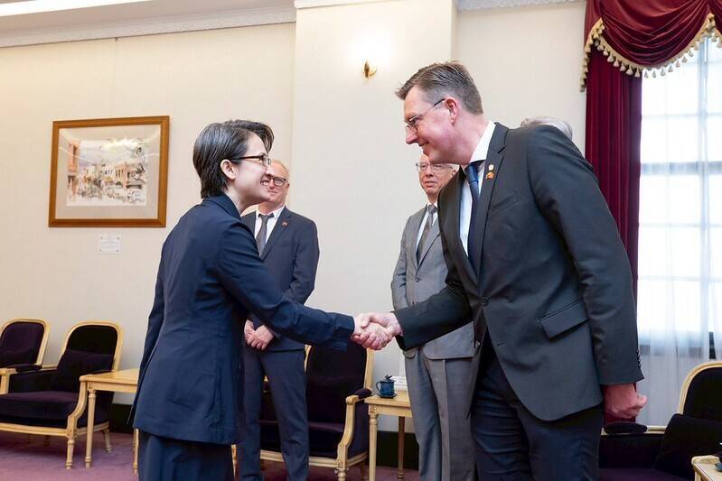 接見丹麥國會議員團 蕭美琴感謝挺台國際參與：我們不孤單