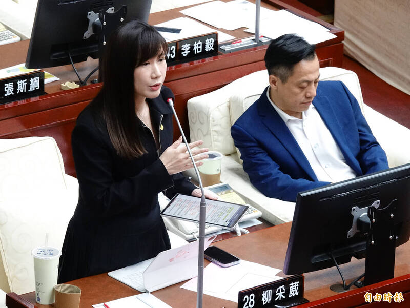 柳采葳稱BP「一代團」去高雄、台北僅「次團」 網轟不懂裝懂