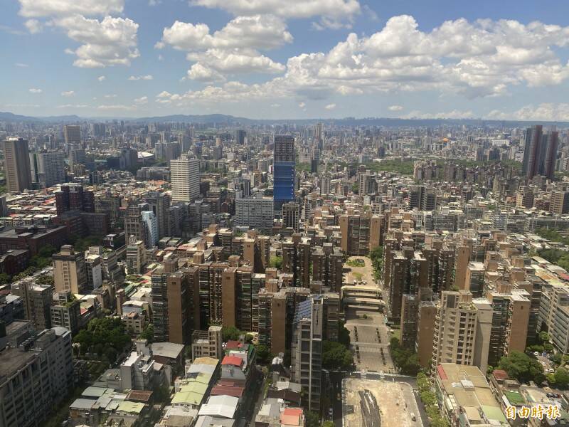 他猶豫買老屋大坪數或新成屋小宅？ 網友曝關鍵一面倒選老屋