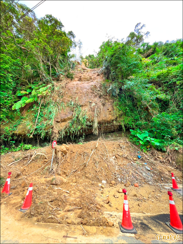 暖暖邊坡崩塌 明年1月有條件通車