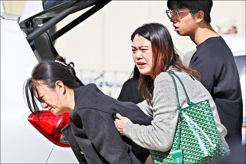 香港宏福苑大火75死 279人失聯