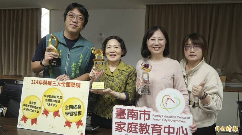 「雪花老師」做陪伴最久的那道光 奪全國3大志工獎