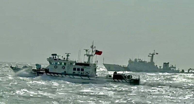 中國4海警船稱「執法巡查」闖金門水域   海巡署驅離