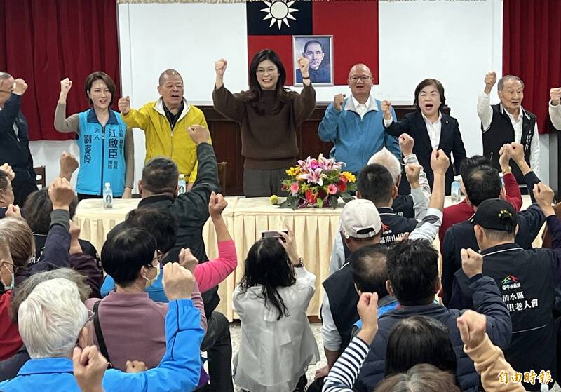 鄭麗文參拜紫雲巖觀音  喊話讓藍營繼續執政中市