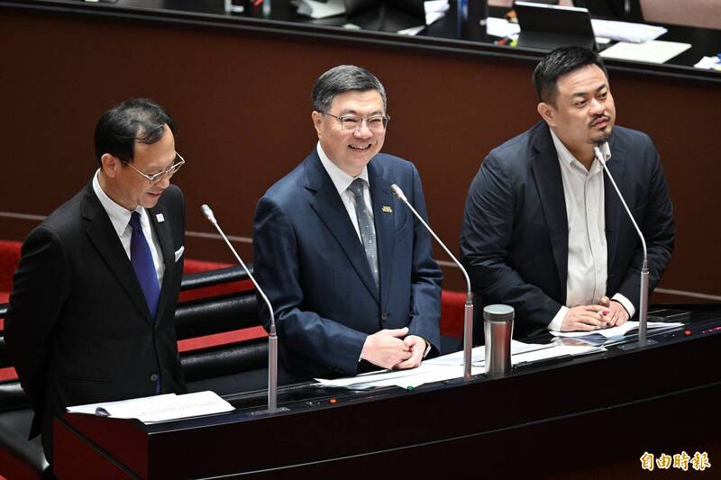 漏網鏡頭》立院版《單身即地獄》?洪申翰意外成「男主角」