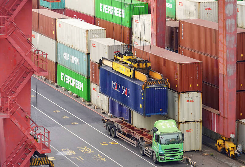 《TAIPEI TIMES》 DGBAS sharply raises GDP growth forecast to 7.37％