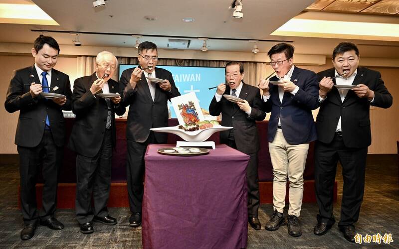 Team Taiwan挺日本!民團邀謝長廷大啖水產籲全民響應