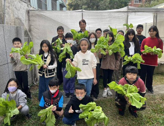 以食農教育關懷社區長者 嘉義南新國小獲教育部肯定